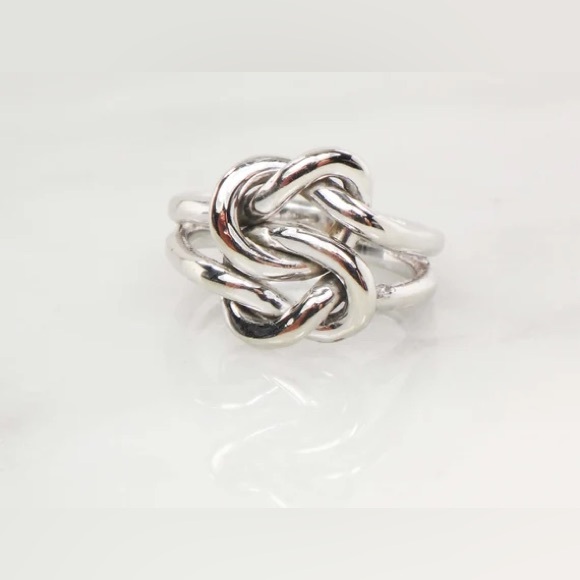 None Jewelry - Vintage Retro Silver Tone Lovers Double Knot Loop Ring Size 7